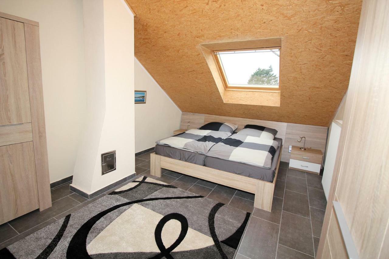 Ferienwohnung Beckendorf 로스하임 외부 사진